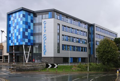 Plymouth City College STEM Centre from Kings Road by Unbekannt Unbekannt
